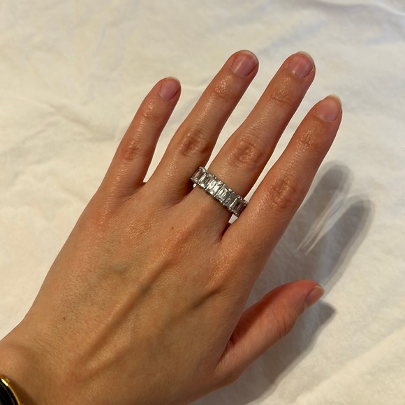 Swarovski Vittore infinity ring - Picture 1 of 3